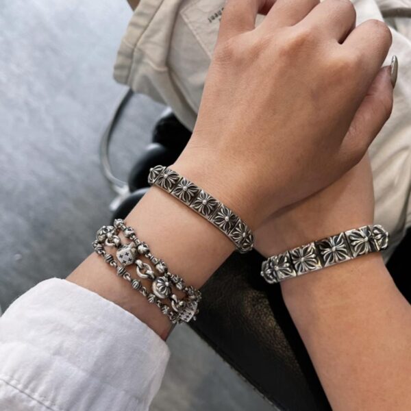 réplica,joyas,joyería,1:1,replica,fake,lujo,barato Pulsera grande a cuadros con flores cruzadas de corazones cromados/pulsera a cuadros finos
