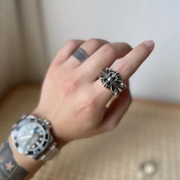 réplica,joyas,joyería,1:1,replica,fake,lujo,barato Anillo de entierro redondo de corazones cromados