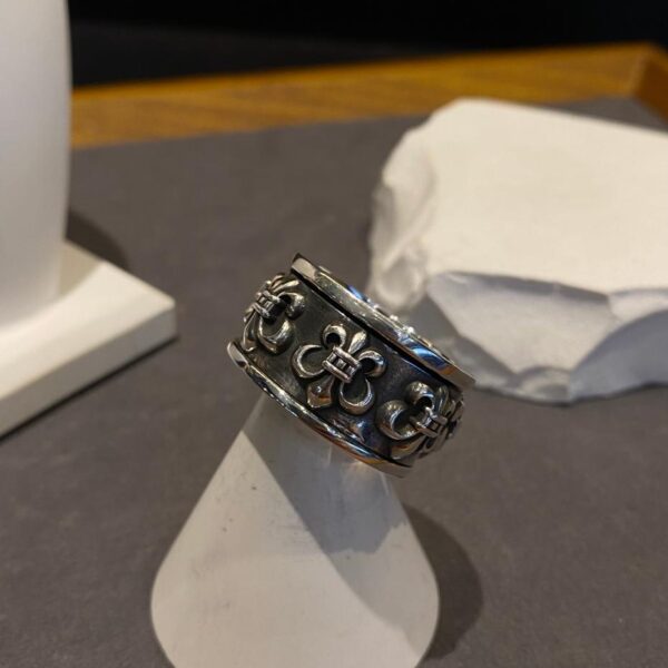 réplica,joyas,joyería,1:1,replica,fake,lujo,barato Anillo giratorio con flor exploradora y corazones cromados