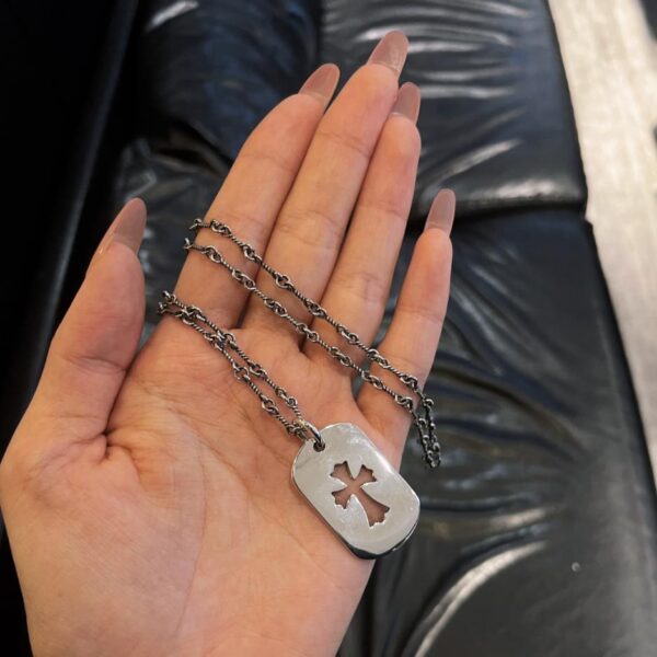 réplica,joyas,joyería,1:1,replica,fake,lujo,barato Etiqueta cruzada hueca de diamante mediana con corazones cromados
