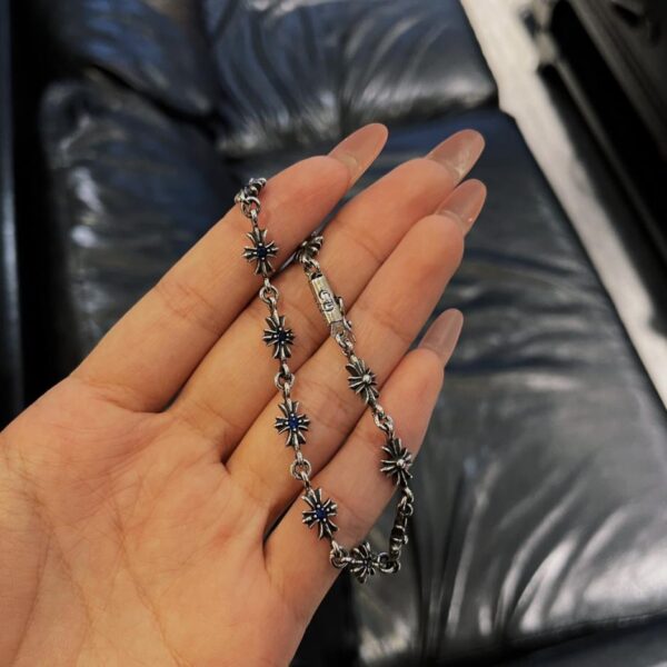 réplica,joyas,joyería,1:1,replica,fake,lujo,barato Pulsera con cruz de diamantes azules y corazones cromados