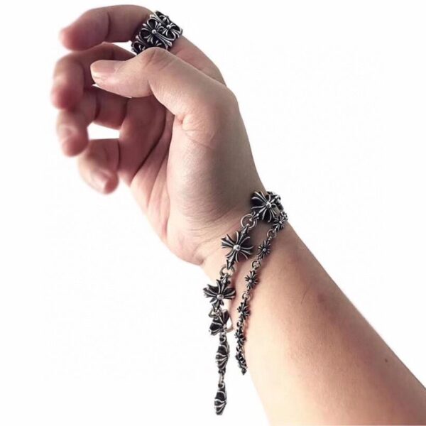 réplica,joyas,joyería,1:1,replica,fake,lujo,barato Pulsera de flores cruzadas de nueve secciones con corazones cromados