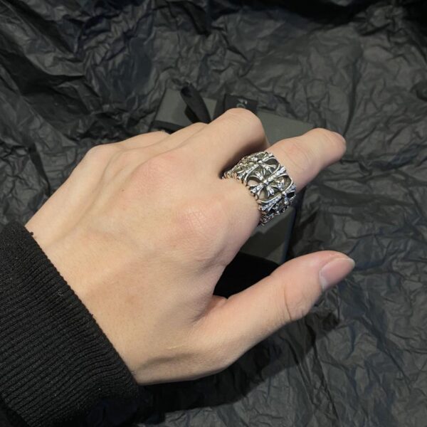 réplica,joyas,joyería,1:1,replica,fake,lujo,barato Anillo de tumba redondo con piedra de corazones cromados