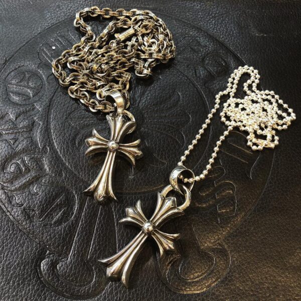 réplica,joyas,joyería,1:1,replica,fake,lujo,barato Cruz Clásica Corazones Cromados
