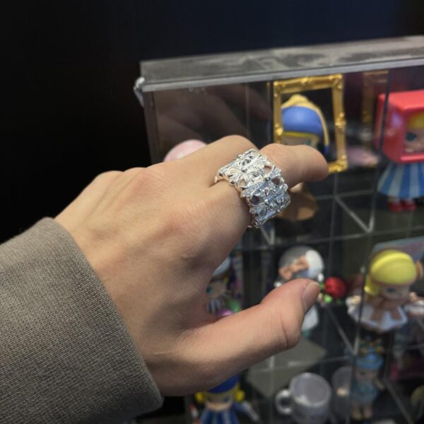 réplica,joyas,joyería,1:1,replica,fake,lujo,barato Tumba de piedra de platino con corazones cromados
