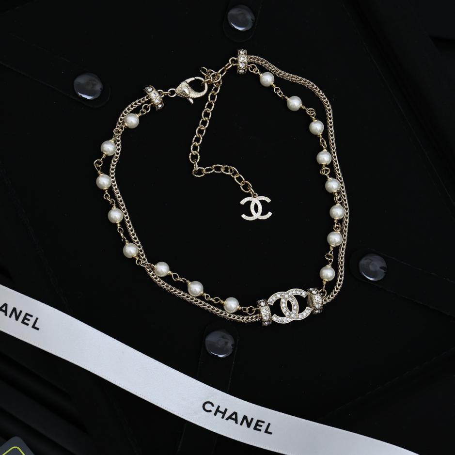 réplica,joyas,joyería,1:1,replica,fake,lujo,barato réplica,joyas,joyería,1:1,replica,fake,lujo,barato Collar de perlas de doble capa con doble C y diamantes completos de Chanel (AE7D)