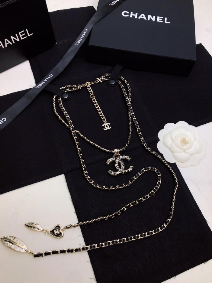 réplica,joyas,joyería,1:1,replica,fake,lujo,barato réplica,joyas,joyería,1:1,replica,fake,lujo,barato Collar Chanel Doble C de segunda mano (E4B0)