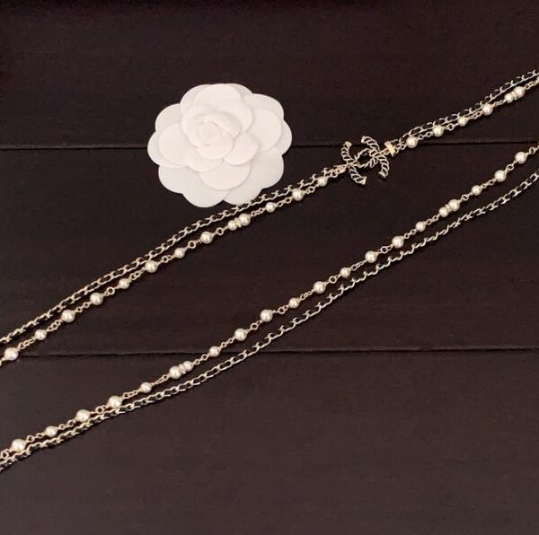 réplica,joyas,joyería,1:1,replica,fake,lujo,barato Chanel, la última cadena para suéter de doble capa con perlas cc de cuero negro (70B8)