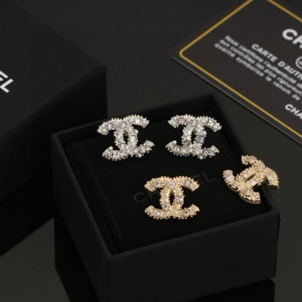 réplica,joyas,joyería,1:1,replica,fake,lujo,barato Se lanza el nuevo modelo de Chanel Pendientes Doble C (3729)