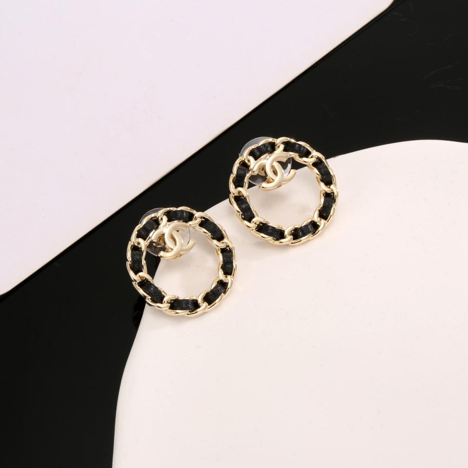 réplica,joyas,joyería,1:1,replica,fake,lujo,barato réplica,joyas,joyería,1:1,replica,fake,lujo,barato Aretes clásicos con doble C de Chanel (6FEE)