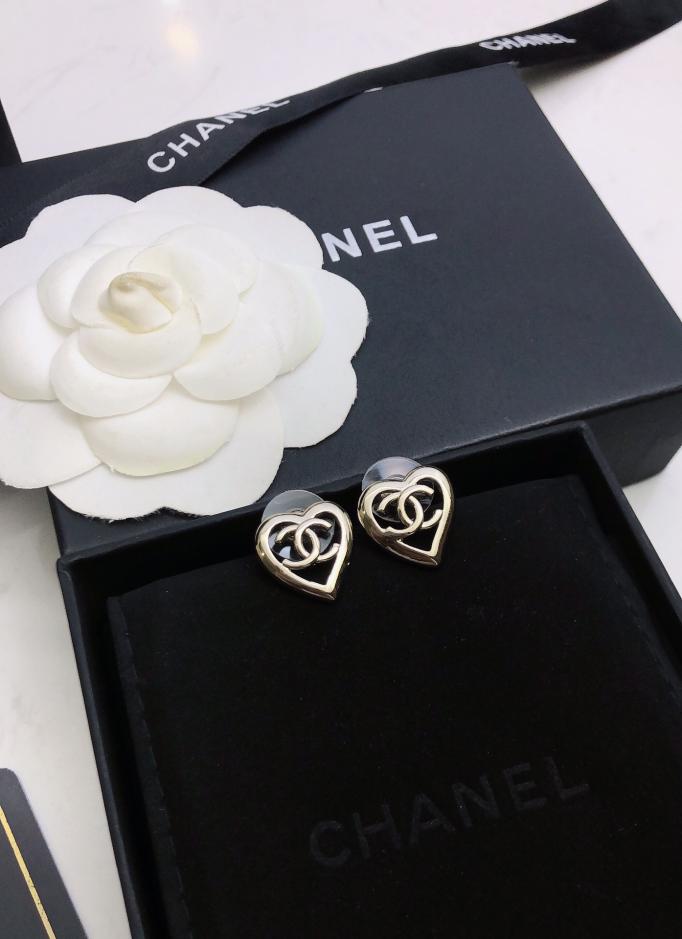 réplica,joyas,joyería,1:1,replica,fake,lujo,barato réplica,joyas,joyería,1:1,replica,fake,lujo,barato Aretes Chanel Love (B752)