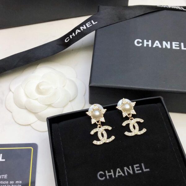 réplica,joyas,joyería,1:1,replica,fake,lujo,barato Aretes Chanel 24 con estrella de nácar y doble C (85BC)