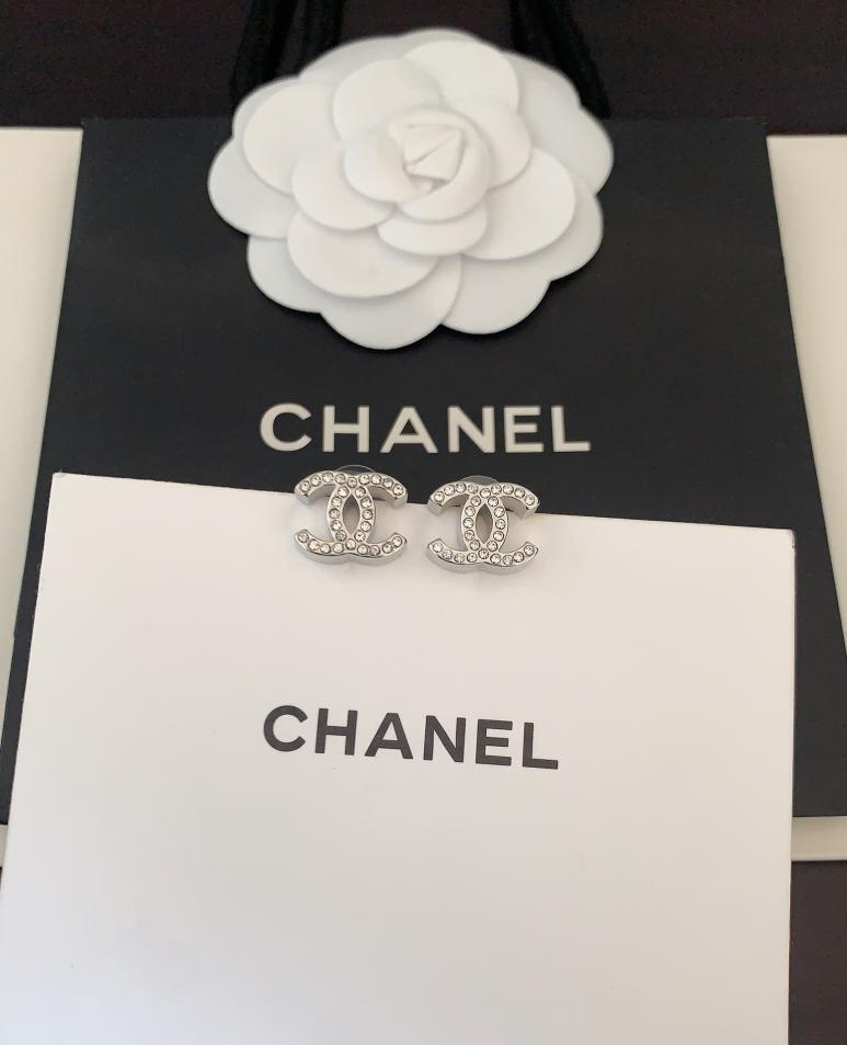 réplica,joyas,joyería,1:1,replica,fake,lujo,barato réplica,joyas,joyería,1:1,replica,fake,lujo,barato Pendientes de botón cc gruesos con diamantes completos de platino de Chanel (52A7)