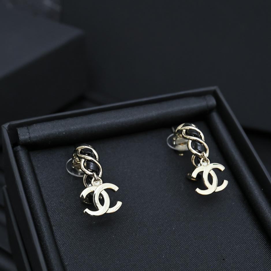réplica,joyas,joyería,1:1,replica,fake,lujo,barato réplica,joyas,joyería,1:1,replica,fake,lujo,barato Pendientes de aro en C de piel de oveja Chanel (6E1C)
