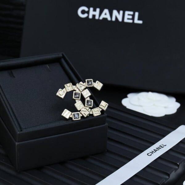 réplica,joyas,joyería,1:1,replica,fake,lujo,barato Aretes con doble C y diamantes de imitación cuadrados con letras doradas de Chanel (9998)