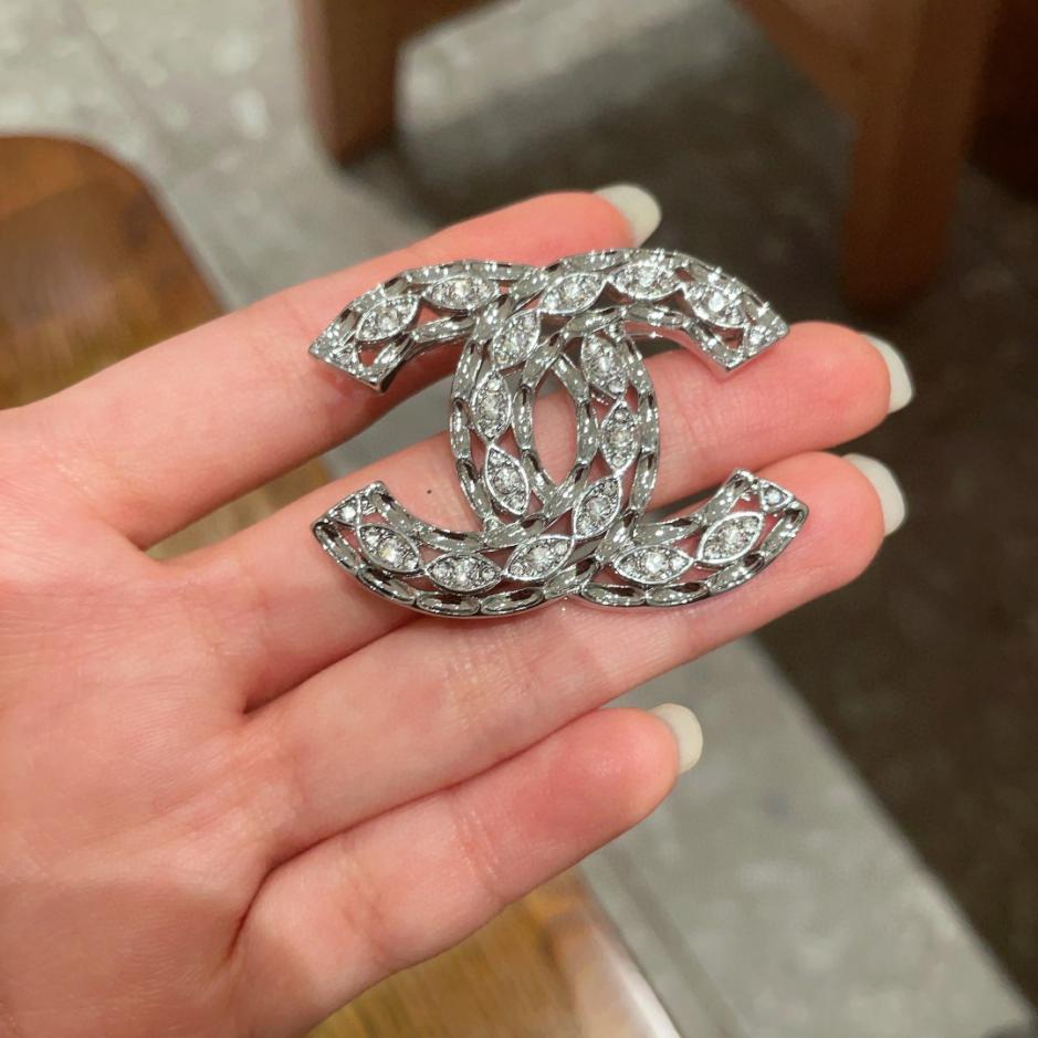 réplica,joyas,joyería,1:1,replica,fake,lujo,barato réplica,joyas,joyería,1:1,replica,fake,lujo,barato Contador Chanel nuevo broche Chanel perla (8AB0)