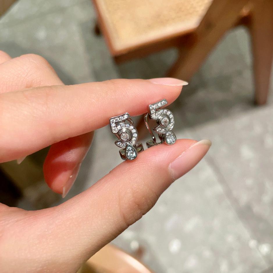 réplica,joyas,joyería,1:1,replica,fake,lujo,barato réplica,joyas,joyería,1:1,replica,fake,lujo,barato Pendientes Chanel segunda mano doble C (3231)