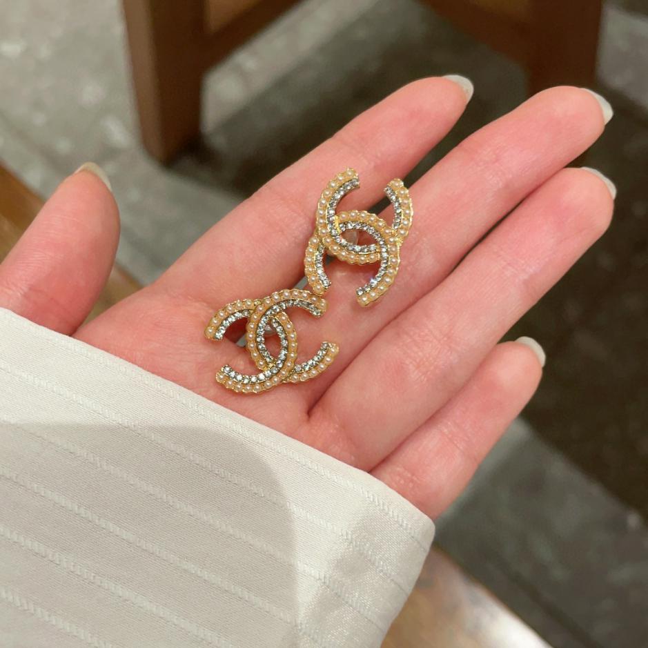réplica,joyas,joyería,1:1,replica,fake,lujo,barato réplica,joyas,joyería,1:1,replica,fake,lujo,barato Pendientes Chanel segunda mano doble C (3758)