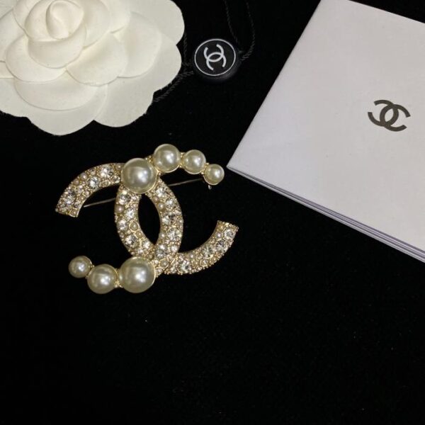 réplica,joyas,joyería,1:1,replica,fake,lujo,barato Chanel nuevo broche de perlas y diamantes en oro otoño e invierno (1AD4)