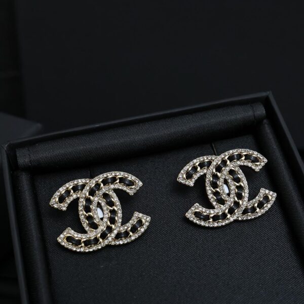 réplica,joyas,joyería,1:1,replica,fake,lujo,barato Chanel nuevo lanzamiento Broche de cuero negro Doble C (DE44)