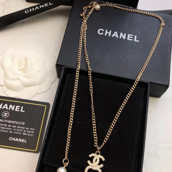 réplica,joyas,joyería,1:1,replica,fake,lujo,barato Broche cómico acrílico con graffiti pintado de Chanel (80EA)