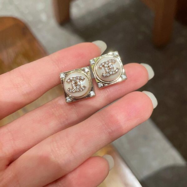réplica,joyas,joyería,1:1,replica,fake,lujo,barato Pendientes Chanel segunda mano doble C (5673)
