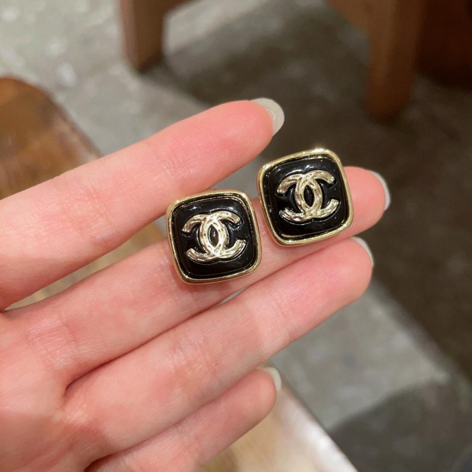 réplica,joyas,joyería,1:1,replica,fake,lujo,barato réplica,joyas,joyería,1:1,replica,fake,lujo,barato Pendientes Chanel de mediana edad (41BA)