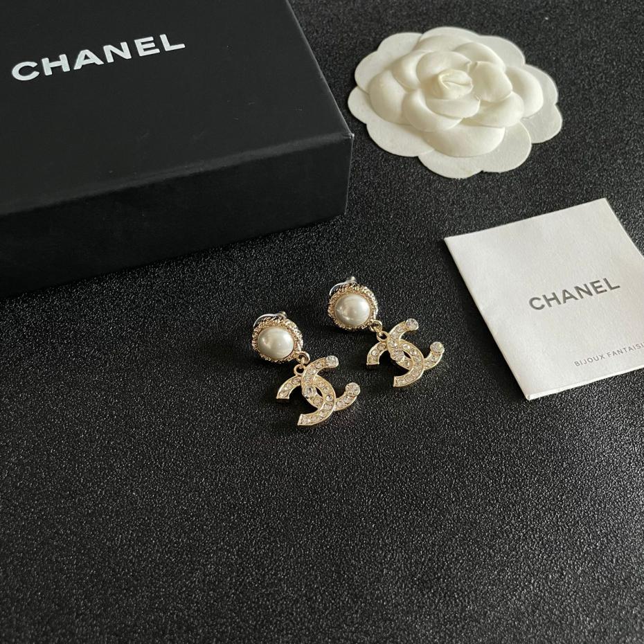 réplica,joyas,joyería,1:1,replica,fake,lujo,barato réplica,joyas,joyería,1:1,replica,fake,lujo,barato Pendientes medievales Chanel (F843)