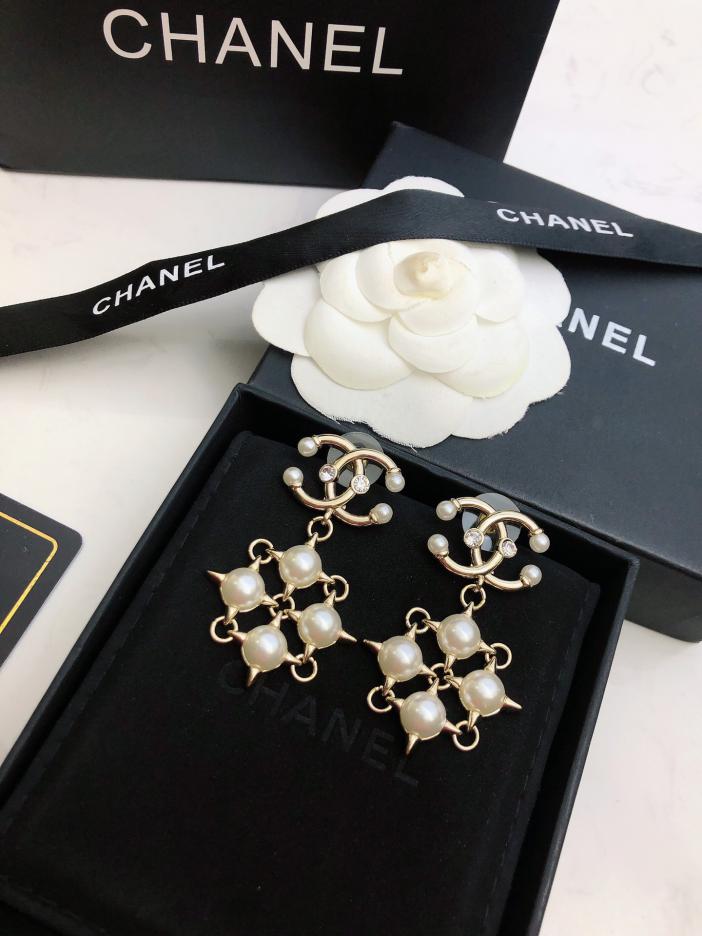 réplica,joyas,joyería,1:1,replica,fake,lujo,barato réplica,joyas,joyería,1:1,replica,fake,lujo,barato Aretes con doble C de diamantes y cristales de perlas de Swarovski huecos de Chanel (62F3)