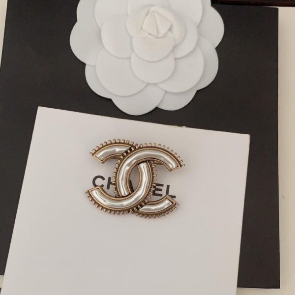 réplica,joyas,joyería,1:1,replica,fake,lujo,barato Chanel último broche de perlas blancas y oro antiguo (FE05)