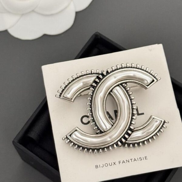réplica,joyas,joyería,1:1,replica,fake,lujo,barato Chanel último broche de perlas blancas y plata antigua (9CA1)