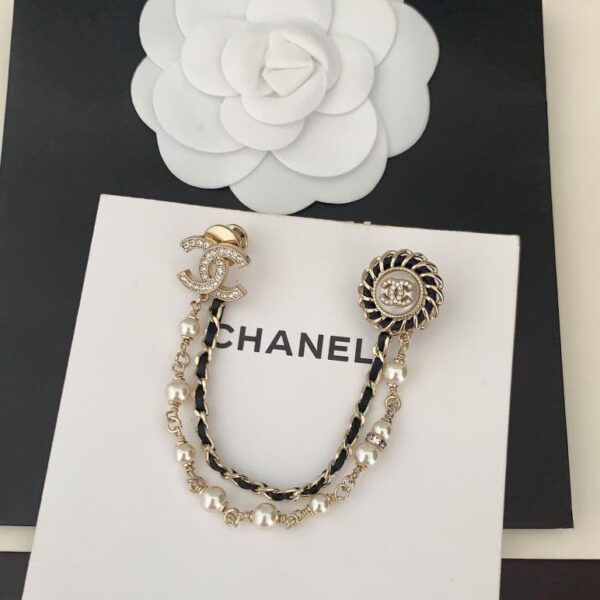 réplica,joyas,joyería,1:1,replica,fake,lujo,barato El último broche de doble capa de cuero negro perla redondo de Chanel (0EE7)