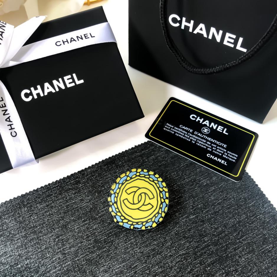 réplica,joyas,joyería,1:1,replica,fake,lujo,barato réplica,joyas,joyería,1:1,replica,fake,lujo,barato Broche de la nueva serie de relojes cómicos de Chanel (2411)
