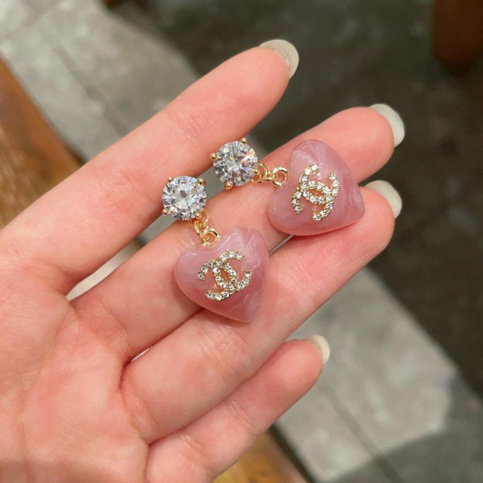 réplica,joyas,joyería,1:1,replica,fake,lujo,barato réplica,joyas,joyería,1:1,replica,fake,lujo,barato Pendientes Chanel de mediana edad (DE67)