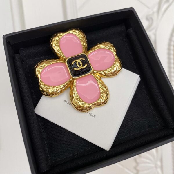 réplica,joyas,joyería,1:1,replica,fake,lujo,barato Broche Chanel con trébol de cuatro hojas (652D)