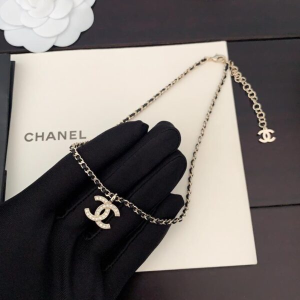 réplica,joyas,joyería,1:1,replica,fake,lujo,barato Chanel último broche con lazo de diamantes en blanco y negro (92FC)