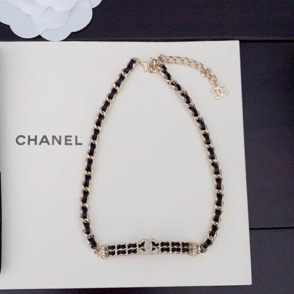 réplica,joyas,joyería,1:1,replica,fake,lujo,barato Nuevo broche de diamantes cuadrado clásico de Chanel (E213)
