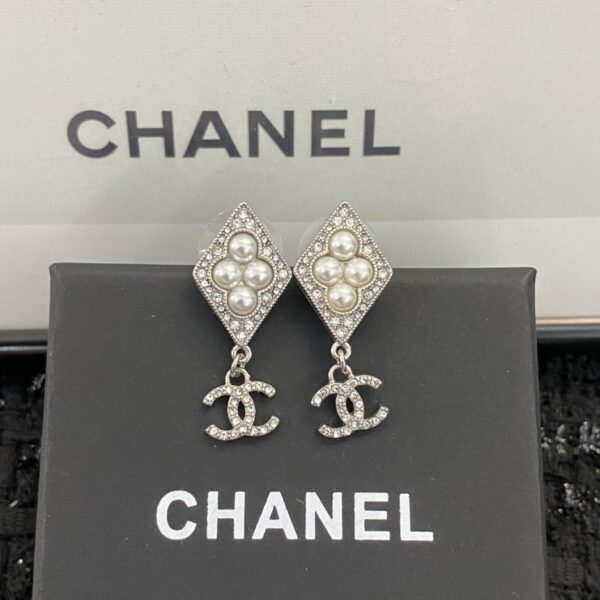 réplica,joyas,joyería,1:1,replica,fake,lujo,barato Broche con doble C vintage en relieve de Chanel (2549)