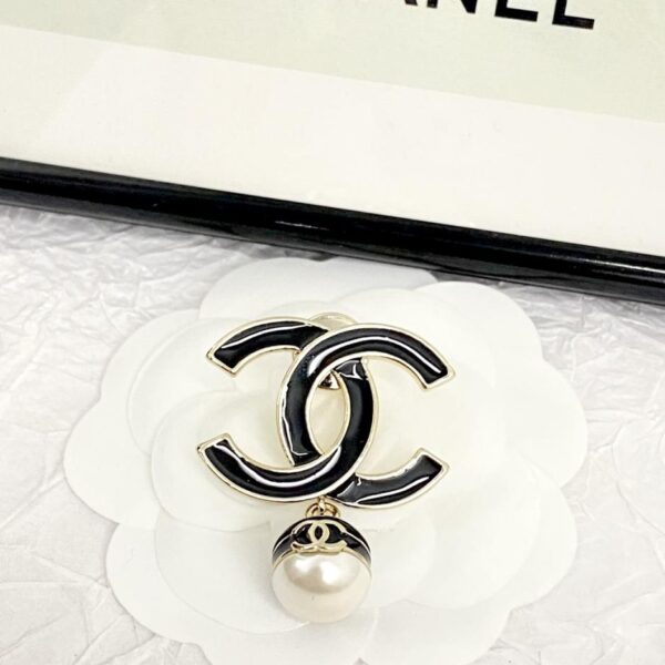 réplica,joyas,joyería,1:1,replica,fake,lujo,barato Broche Chanel con doble C esmaltado en oro negro (0BC3)