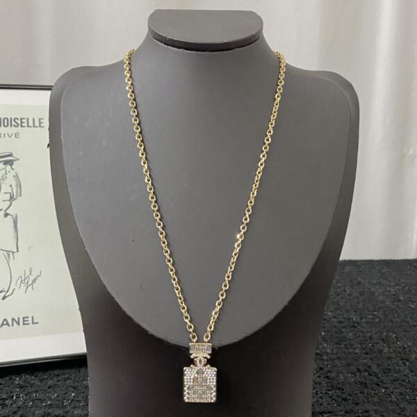réplica,joyas,joyería,1:1,replica,fake,lujo,barato Broche con doble C hueca con diamantes de imitación de Chanel (0FB3)