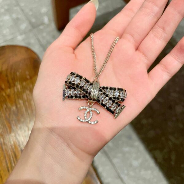 réplica,joyas,joyería,1:1,replica,fake,lujo,barato Collar de letras de mediana edad Chanel (CDDF)