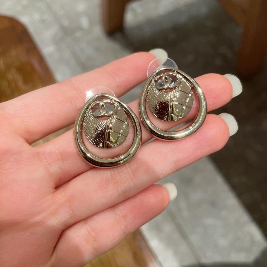 réplica,joyas,joyería,1:1,replica,fake,lujo,barato réplica,joyas,joyería,1:1,replica,fake,lujo,barato Pendientes con doble C de Chanel (1FD5)