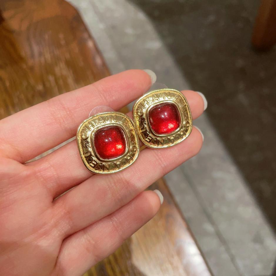 réplica,joyas,joyería,1:1,replica,fake,lujo,barato réplica,joyas,joyería,1:1,replica,fake,lujo,barato Aretes Chanel Classic Double C (AEEF)