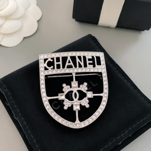 réplica,joyas,joyería,1:1,replica,fake,lujo,barato Broche escudo Chanel (8C53)