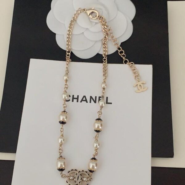 réplica,joyas,joyería,1:1,replica,fake,lujo,barato El último collar de doble capa de perlas de cuero negro de Chanel (CECF)