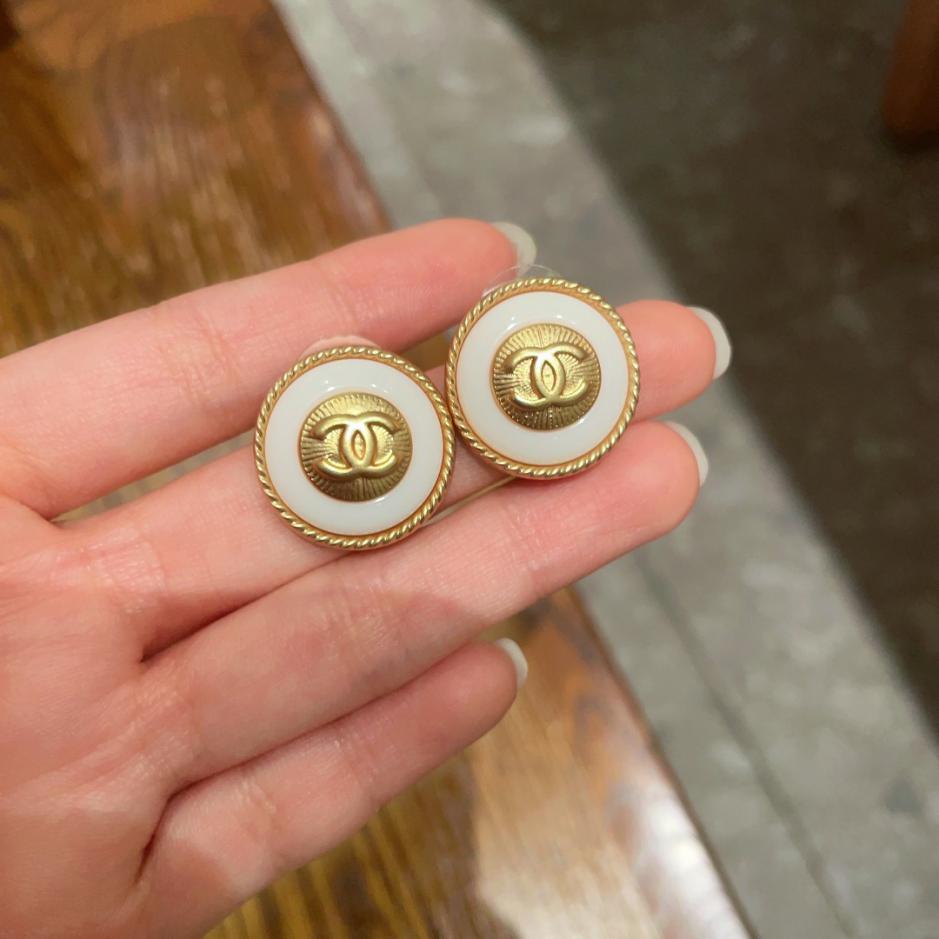 réplica,joyas,joyería,1:1,replica,fake,lujo,barato réplica,joyas,joyería,1:1,replica,fake,lujo,barato Pendientes clásicos con doble C de Chanel (0091)