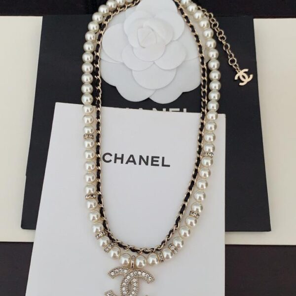 réplica,joyas,joyería,1:1,replica,fake,lujo,barato Chanel último broche cc de diamantes rojos y blancos con borla dorada (2B78)