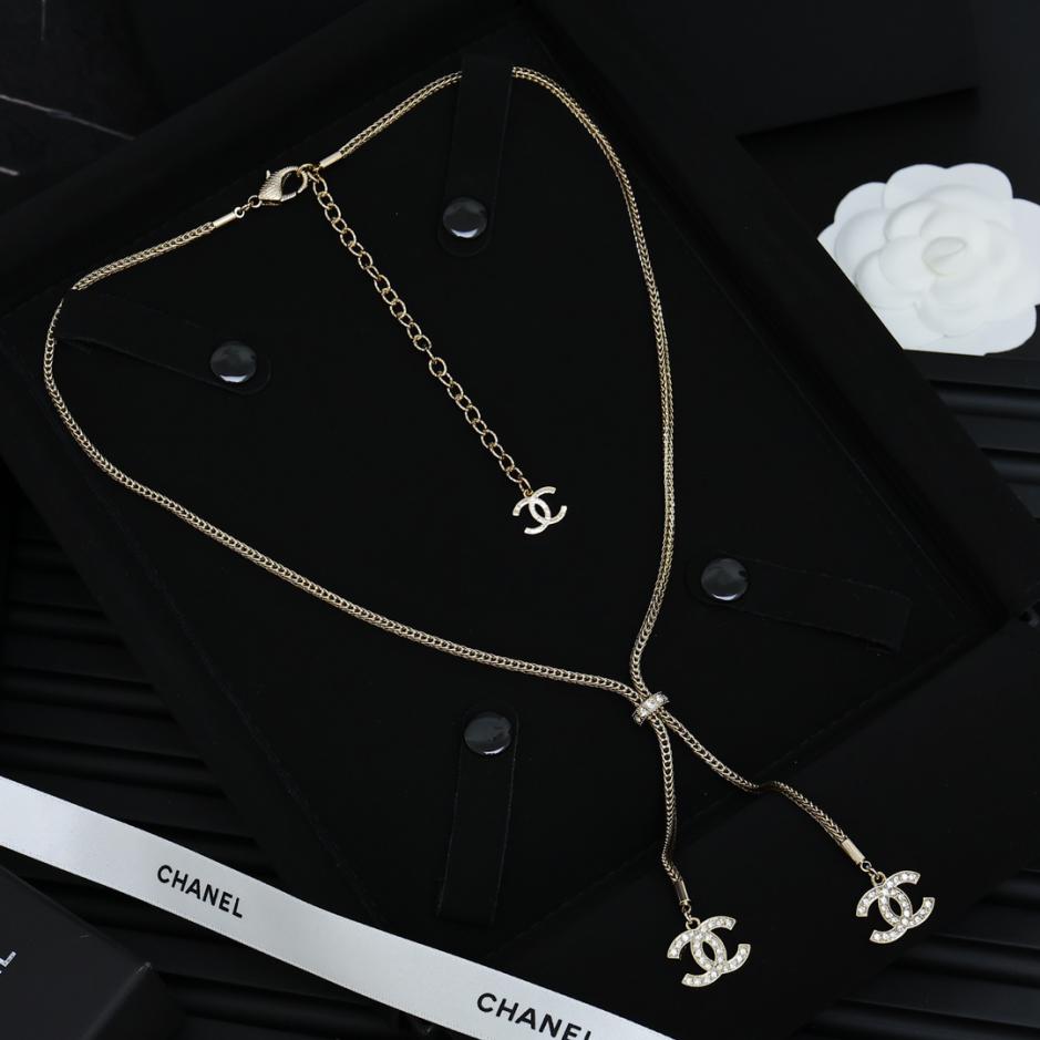 réplica,joyas,joyería,1:1,replica,fake,lujo,barato réplica,joyas,joyería,1:1,replica,fake,lujo,barato Chanel Full Diamond Double C Impresionante collar de cadena de hueso de serpiente Chopard (6F47)