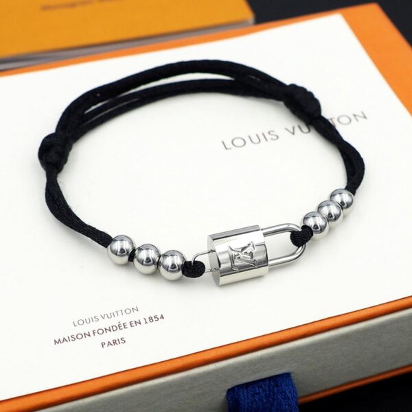 réplica,joyas,joyería,1:1,replica,fake,lujo,barato Brazalete Lockit plateado de edición limitada Charity Lock de Louis Vuitton (BAFF)