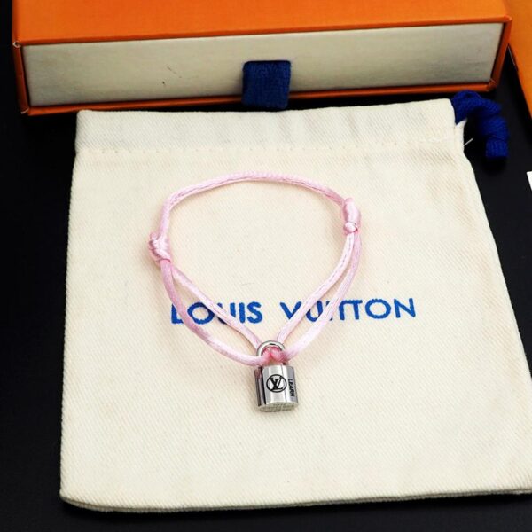 réplica,joyas,joyería,1:1,replica,fake,lujo,barato Pulsera benéfica con candado rosa de la nueva pareja de Louis Vuitton (BAEA)